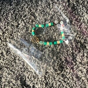 Green and Cream Beaded Jewelry Bracelet